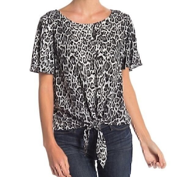 NEW NWT SOCIALITE Tie Blouse Leopard Cheetah Animal Black Gray Short Sleeve Top - Picture 1 of 7
